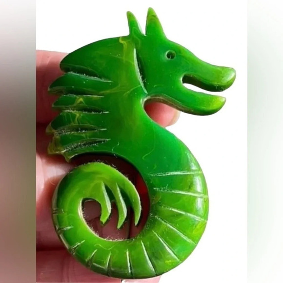 Bakelite Vintage 1940s Dragon Sea Monster Brooch Pin - Picture 1 of 2